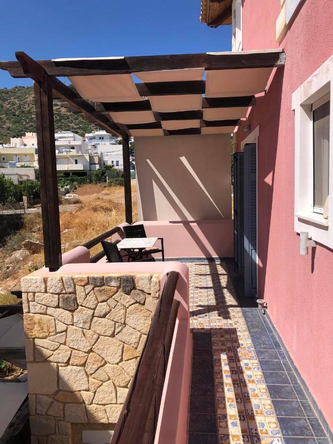 Pink House Apartment Palaiochora Luaran gambar