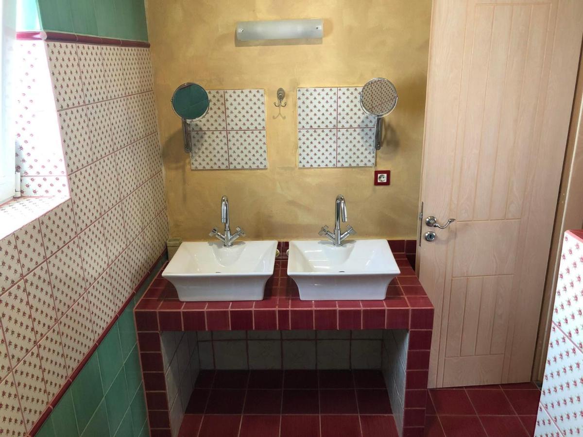 Pink House Apartment Palaiochora Luaran gambar
